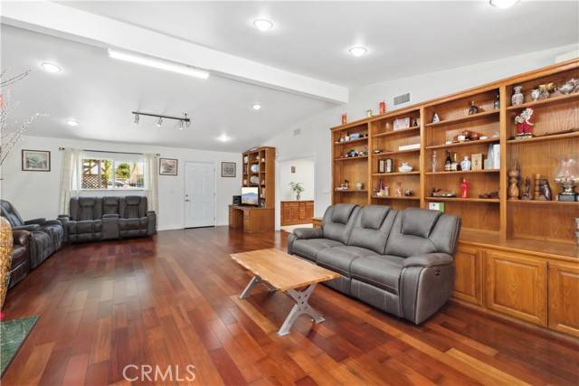 Hacienda Heights, CA 91745,15344 Pintura Drive