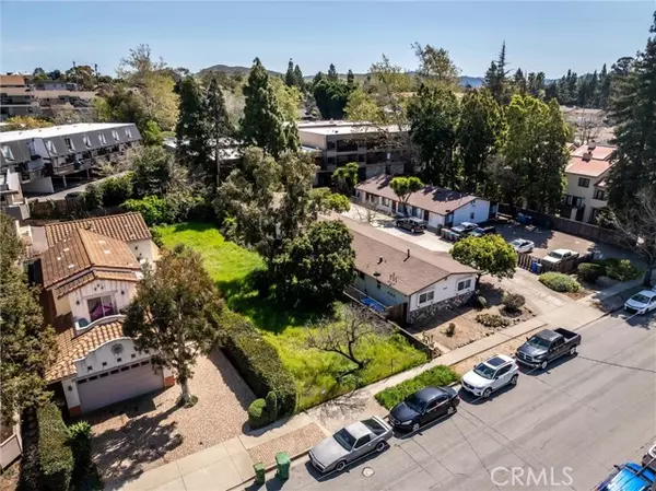 San Luis Obispo, CA 93401,879 Walnut Street