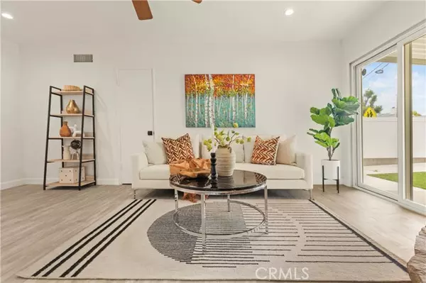 Woodland Hills, CA 91367,23800 Tiara Street