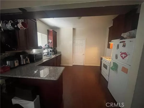 Pomona, CA 91766,942 East 6th Street