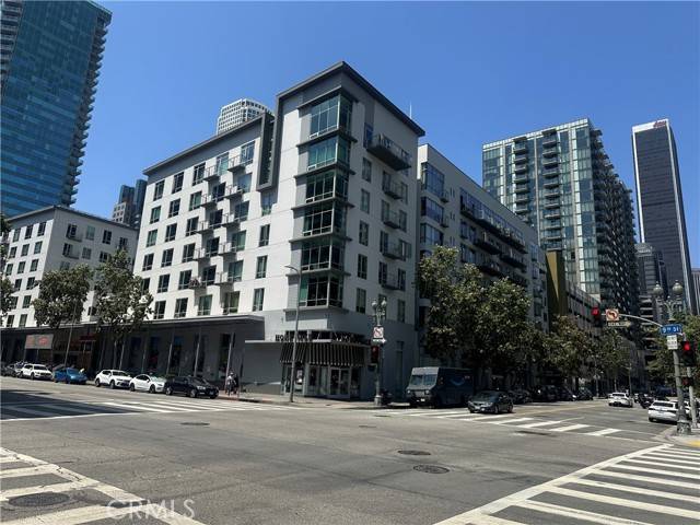 645 West 9th Street, Los Angeles, CA 90015