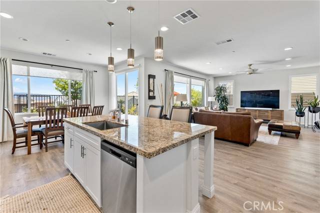 Saugus, CA 91350,18106 Meridian Lane