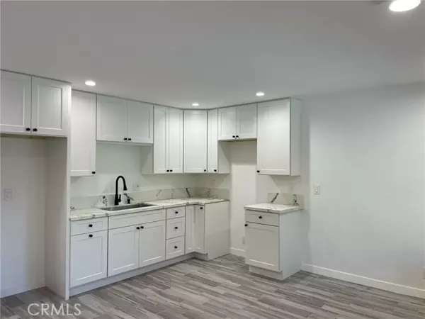 10037 Samoa Avenue, Tujunga, CA 91042
