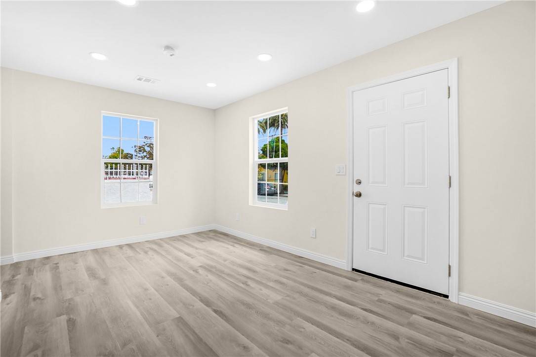 Azusa, CA 91702,339 East 8th Street