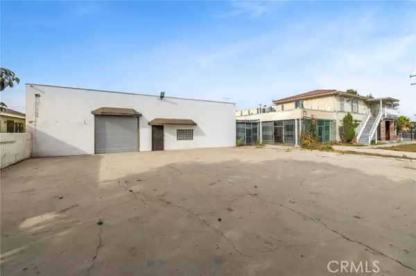Compton, CA 90220,915 North Willowbrook Avenue