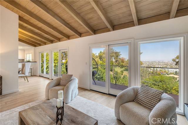 Palos Verdes Estates, CA 90274,4321 Via Azalea