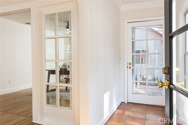 Los Angeles, CA 90041,5126 Dahlia Drive