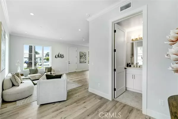 Pasadena, CA 91107,107 North Parkwood Avenue
