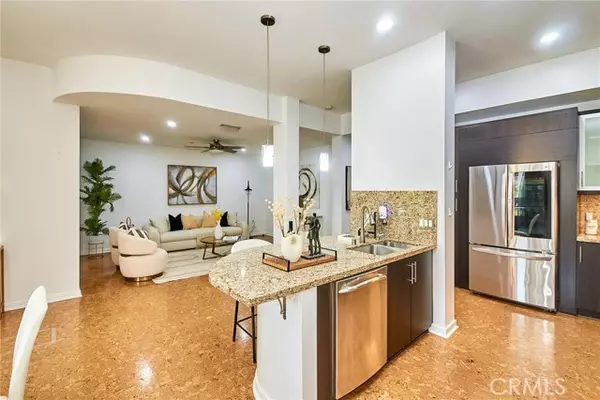Irvine, CA 92612,21 Gramercy