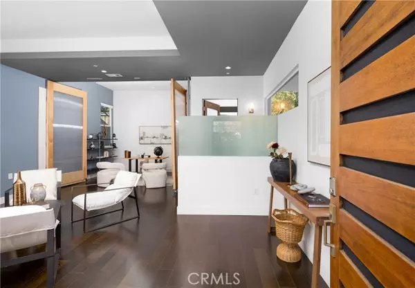 Sierra Madre, CA 91024,321 Camillo Road