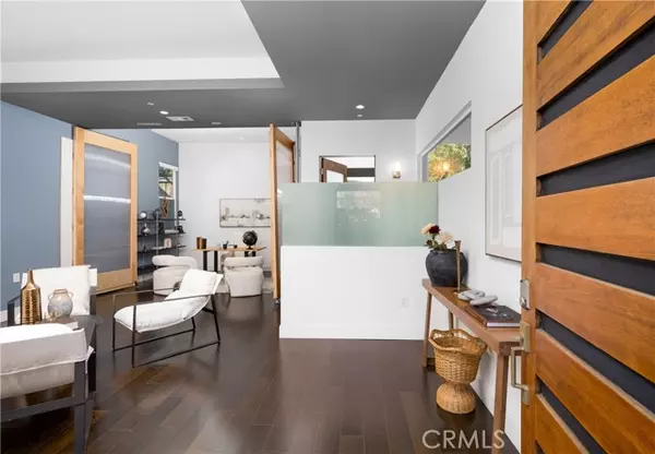 Sierra Madre, CA 91024,321 Camillo Road