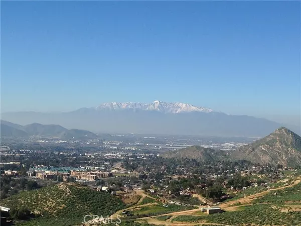 Riverside, CA 92507,20610 Hill Top Drive