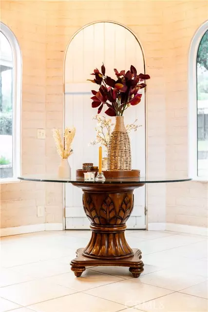 Monrovia, CA 91016,1076 Norumbega