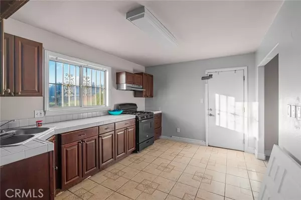 Fontana, CA 92335,9258 Pepper