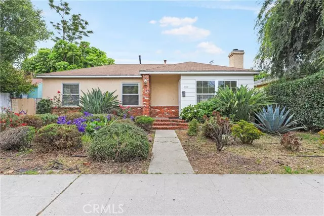 6607 Lindley Avenue, Reseda, CA 91335