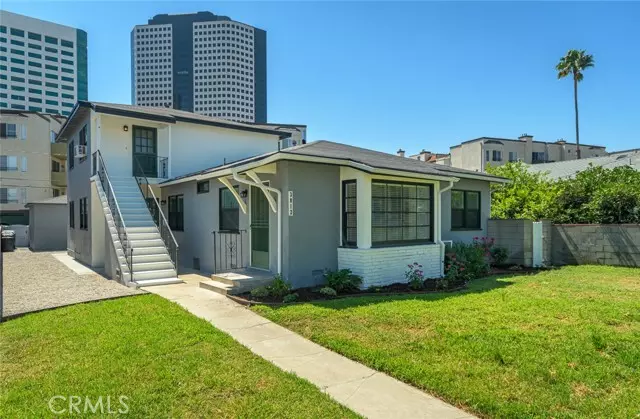 3812 West Heffron Drive, Burbank, CA 91505