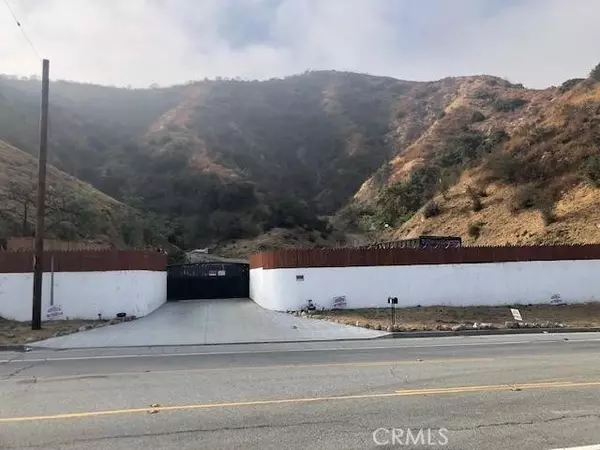 8940 La Tuna Road, Sun Valley, CA 91352