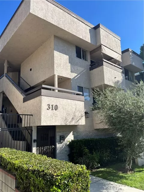 310 Santa Anita, Burbank, CA 91502