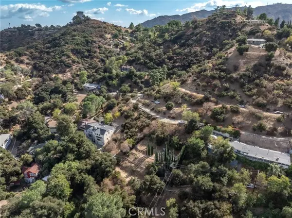 Tujunga, CA 91042,7136 Highcliff Trail