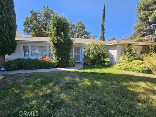 Newhall, CA 91321,24523 Kansas Street
