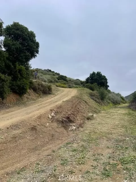 Simi Valley, CA 93063,85 Apricot Lane