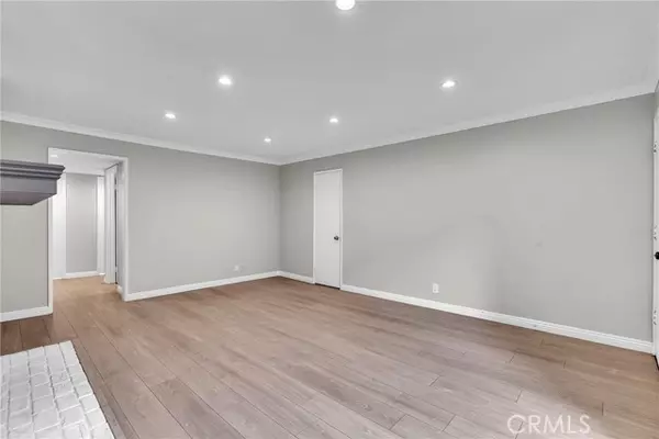 Sun Valley, CA 91352,8641 Glenoaks Boulevard