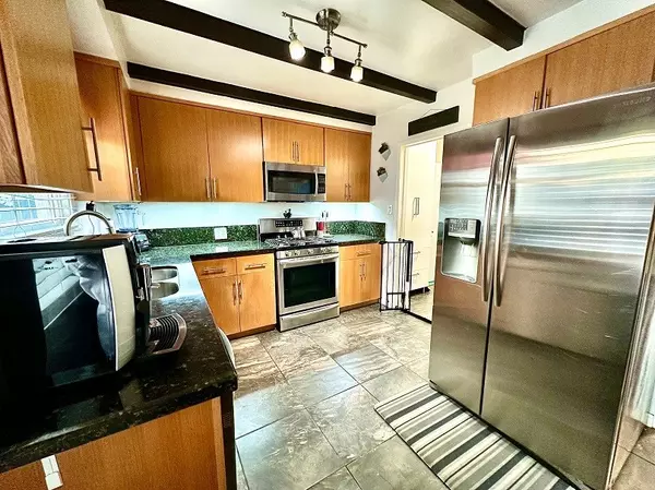 Sun Valley, CA 91352,8466 Springford Drive