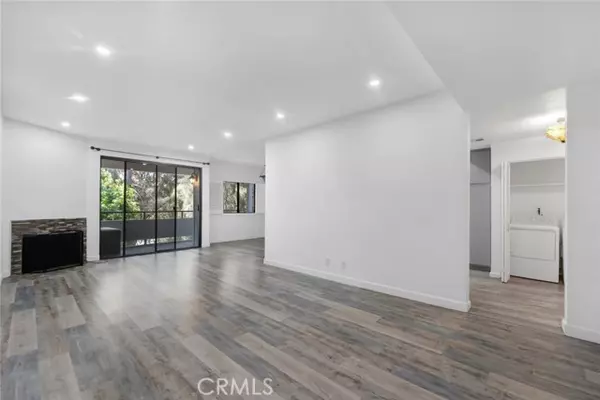 13331 Moorpark Street, Sherman Oaks, CA 91423