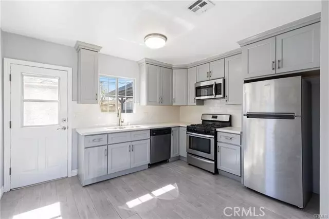 North Hollywood, CA 91605,11140 Vanowen Street