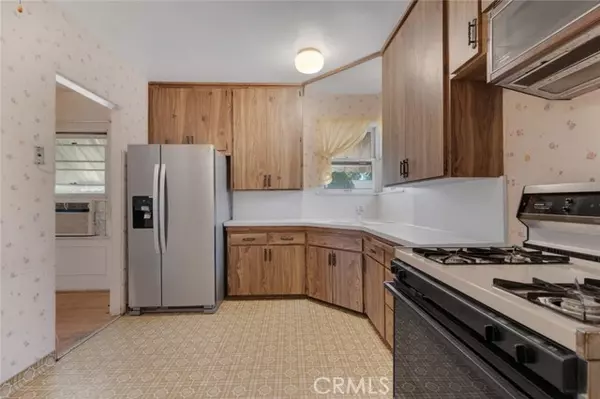 North Hollywood, CA 91606,6252 Camellia Avenue