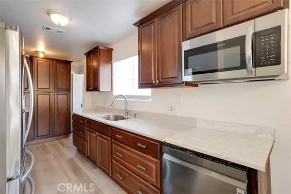 Van Nuys, CA 91411,15112 Domino Street