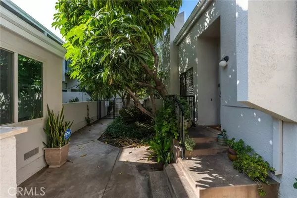 Fullerton, CA 92831,2910 Barrington Court