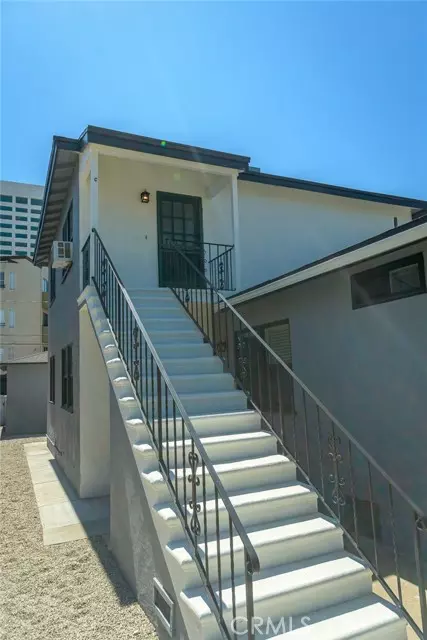 Burbank, CA 91505,3812 West Heffron Drive