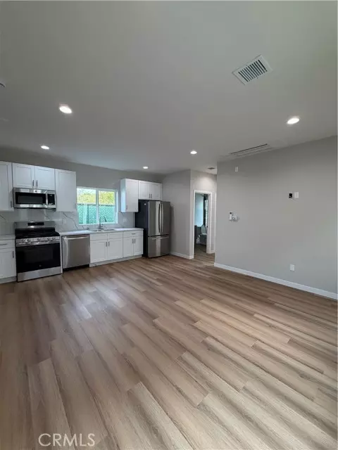 7330 Riverton, Sun Valley, CA 91352