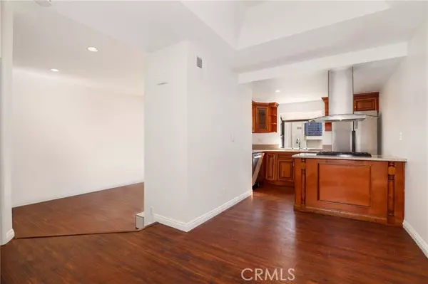 Agoura Hills, CA 91301,5738 Skyview Way