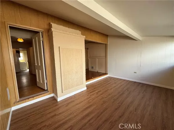 Beverly Hills, CA 90212,212 South Rodeo