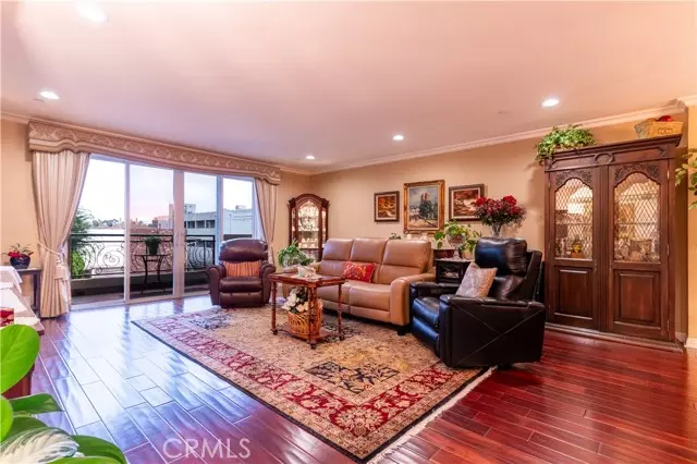 Sherman Oaks, CA 91403,4533 Vista Del Monte Avenue