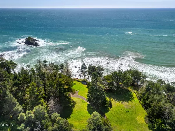 Gualala, CA 95445,35522 South Highway 1