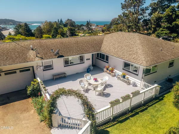 Mendocino, CA 95460,44711 Pine Street