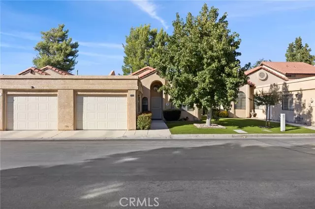 19036 Elm Drive, Apple Valley, CA 92308