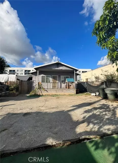 Placentia, CA 92870,409 West Crowther Avenue