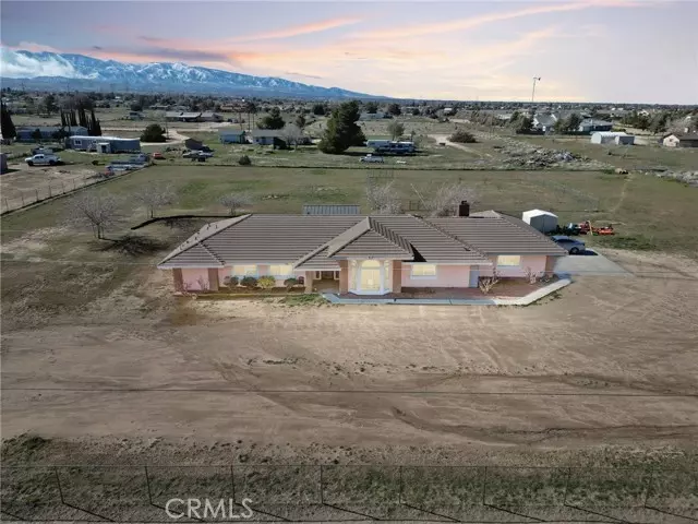 9828 Tumbleweed Road, Phelan, CA 92371