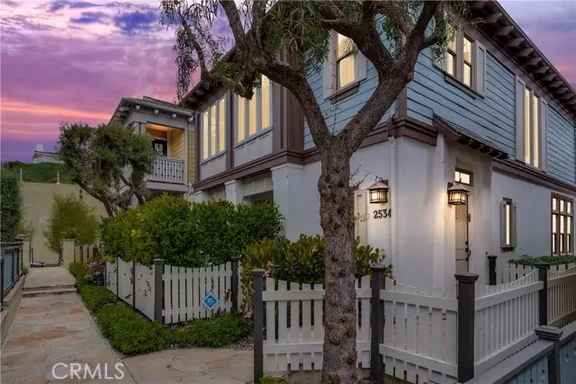 Corona Del Mar, CA 92625,2534 Bungalow Place