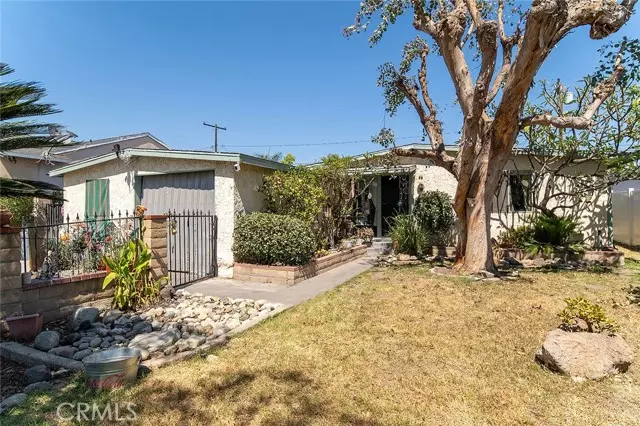 318 South Enid Avenue, Azusa, CA 91702