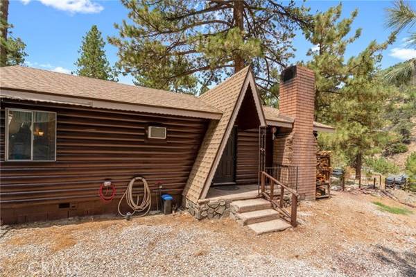 2025 State Hwy 2, Wrightwood, CA 92397