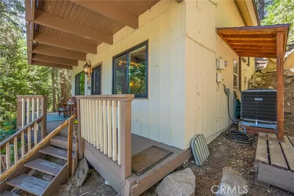 Lake Arrowhead, CA 92352,875 Brentwood Drive