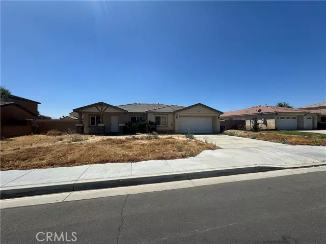 1710 East Miki Way, Lancaster, CA 93535