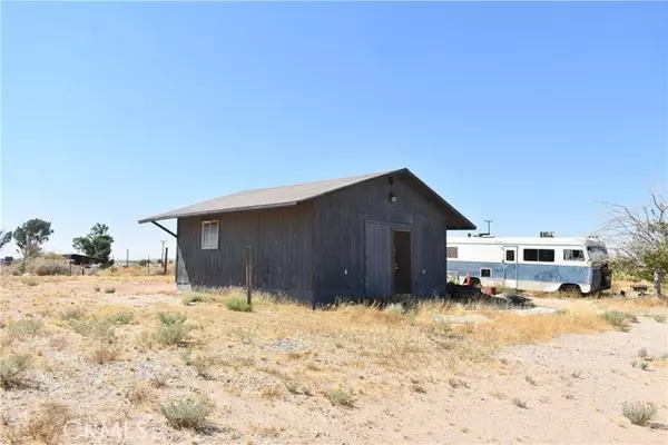 Hinkley, CA 92347,21818 Pioneer Road