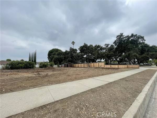 568 East Bennett Avenue, Glendora, CA 91741