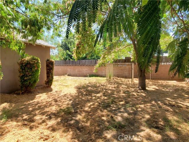 San Bernardino, CA 92405,957 West Marshall Boulevard